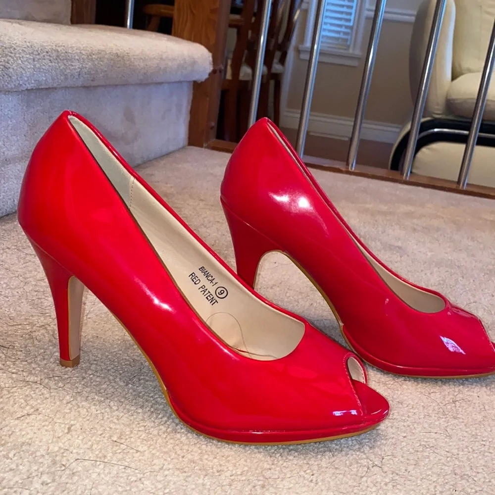 RED HEELS - Picture 5 of 5